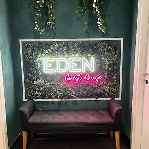 Pensión Eden, Roma