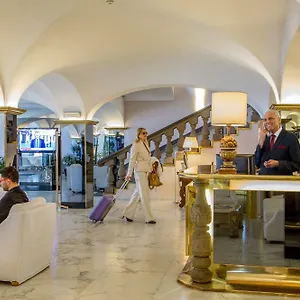 4* Hotel Shangri-la By Omnia